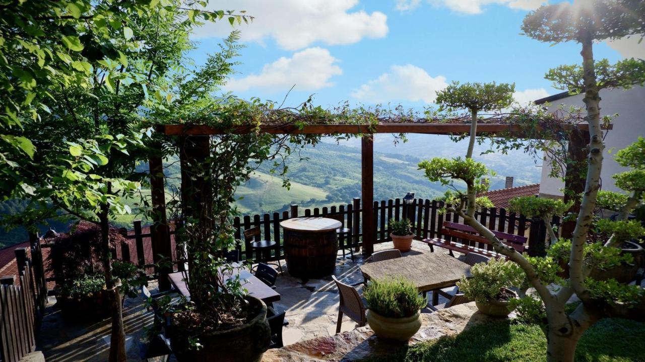 Eureka Room & Breakfast Pietrapertosa Bagian luar foto