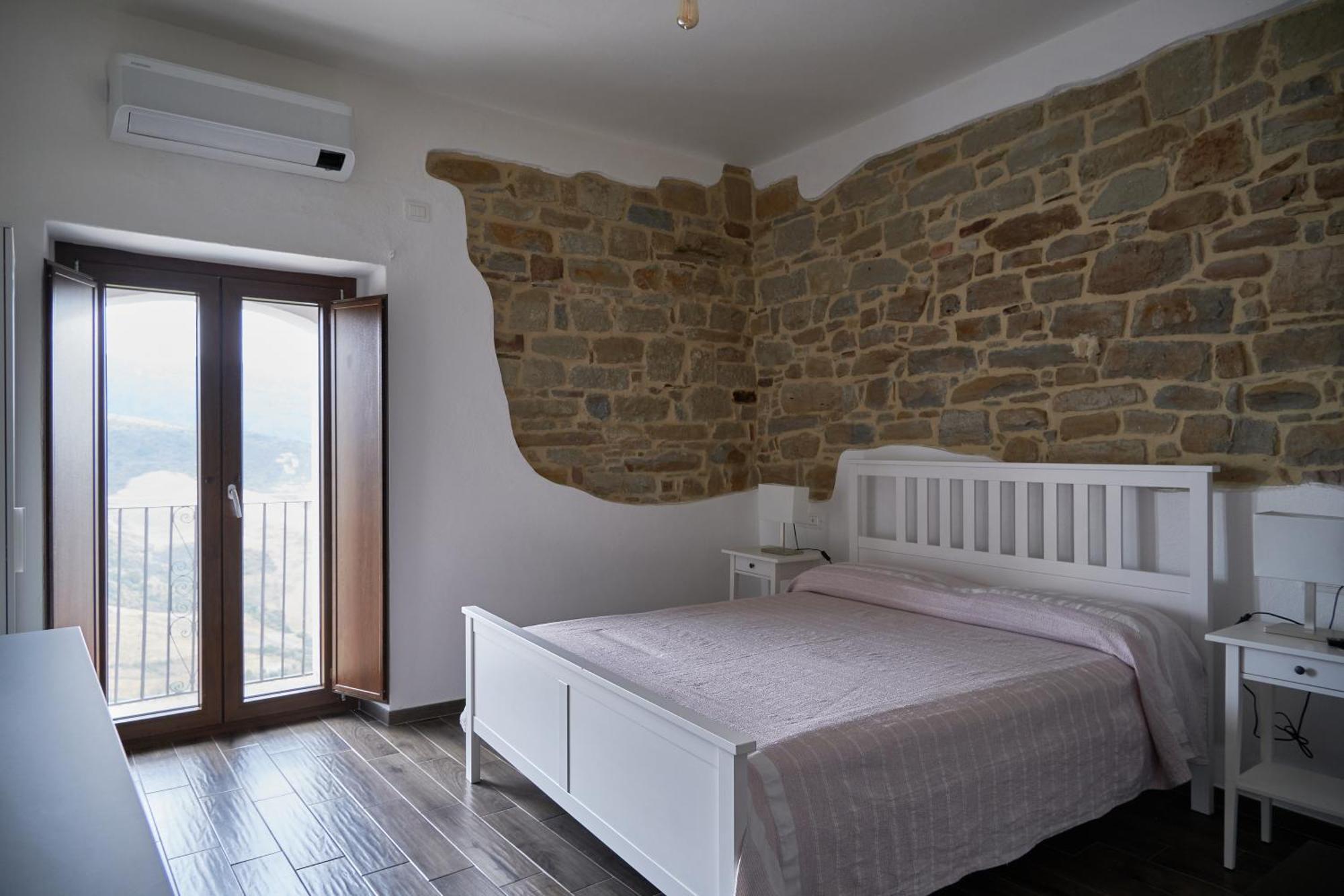 Eureka Room & Breakfast Pietrapertosa Bagian luar foto